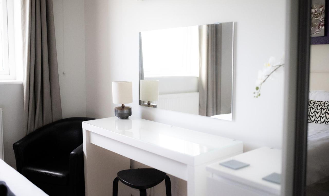 Stunning Sea Views, Luxury Apartment Beaches & Restaurants Are A Short Walk Away Newquay  Exterior photo